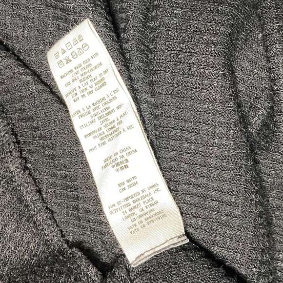 Free People Sweetest Thing Thermal Top Lace Sleeves Black Small Embroidered - Picture 8 of 8